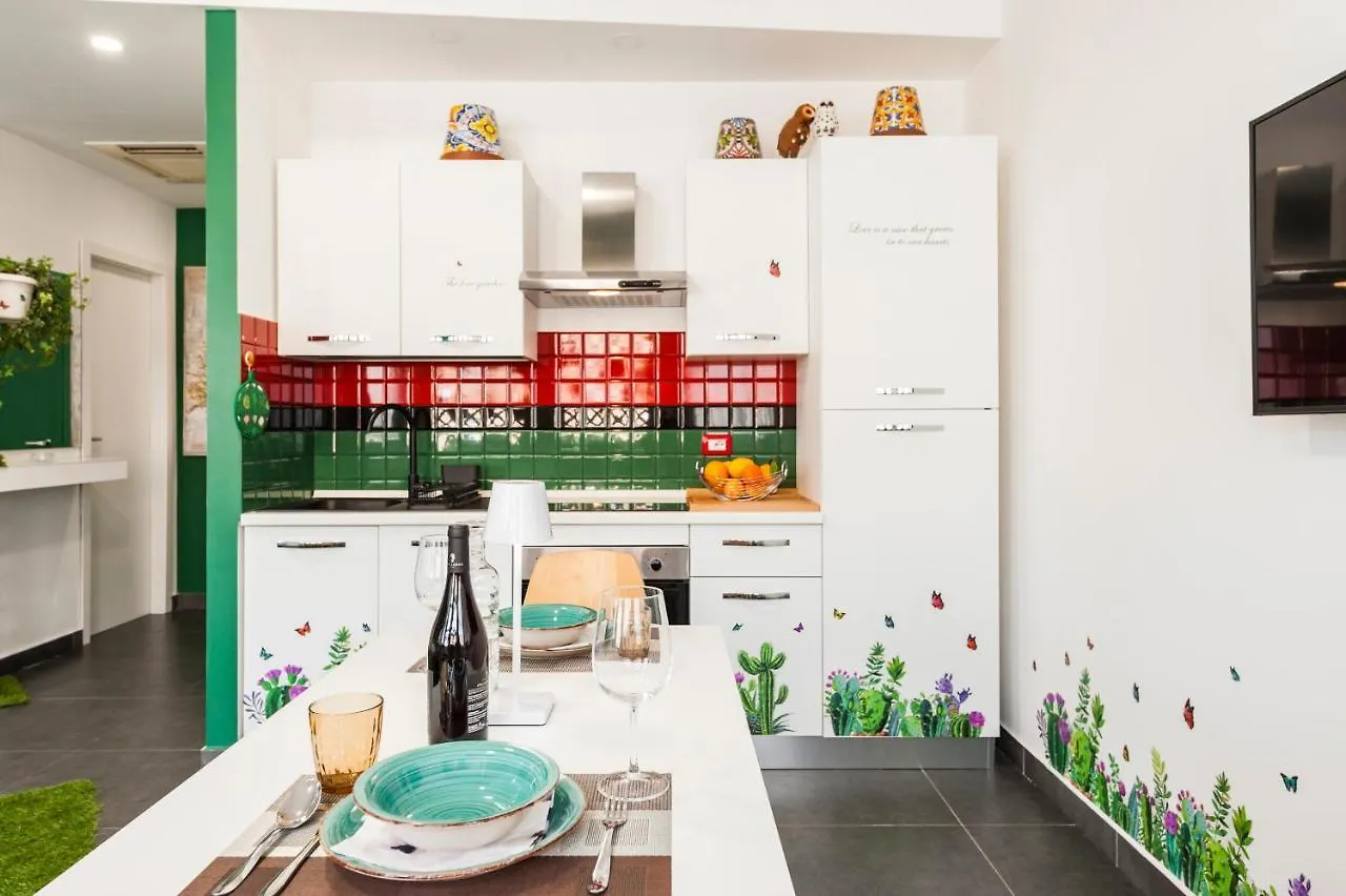Apartment Central Green House Catania Italy